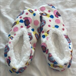 Bubblegum Print Slippers (Fits Size 9 Women’s)
